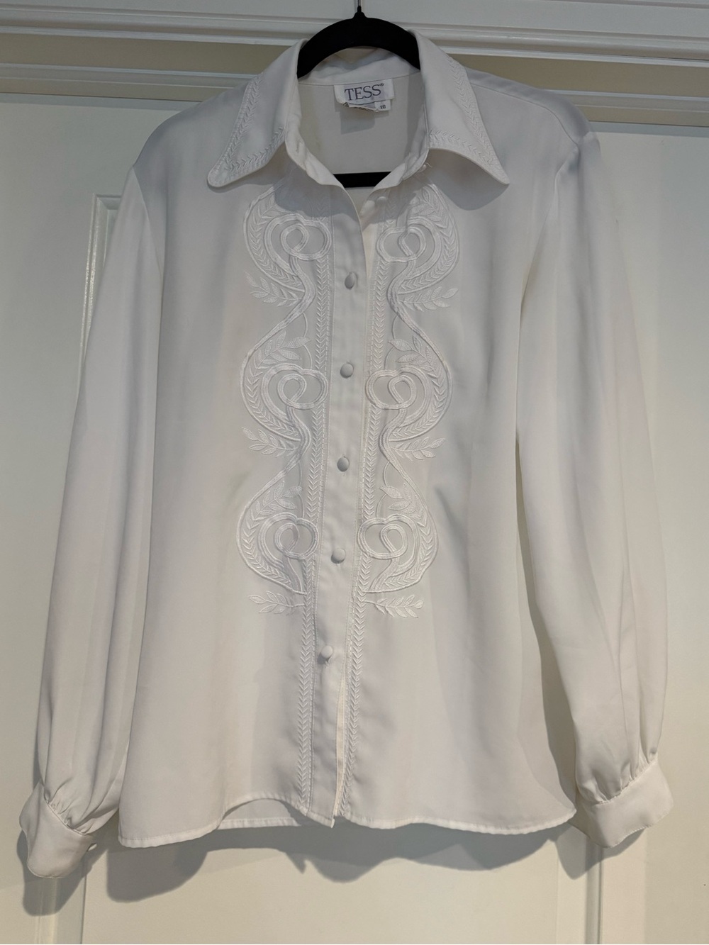 TESS White Embroidered Button-Front Women's Vibtage Blouse sz10